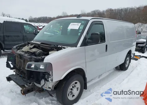 2019 Chevrolet Express 2500 Work Van z USA, uszkodzony, nr VIN 1GCWGAFG3K1311967